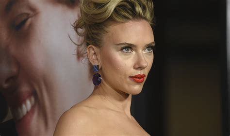 scarlett johansson naked asteroid|Scarlett Johansson Opens Up About Her ‘Asteroid City’ Nude Scene